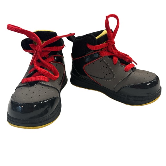 Air Jordan Non Marking Hi-Top Black/Red Laced Sneakers Toddler Boy S6 Preowned - Picture 1 of 9